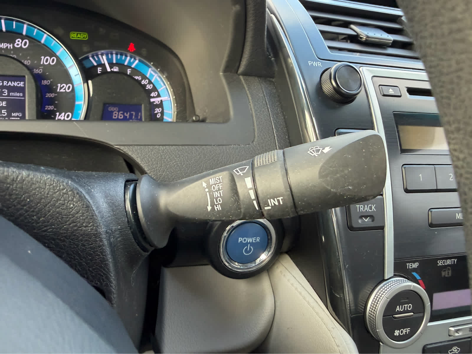 2012 Toyota Camry Hybrid LE