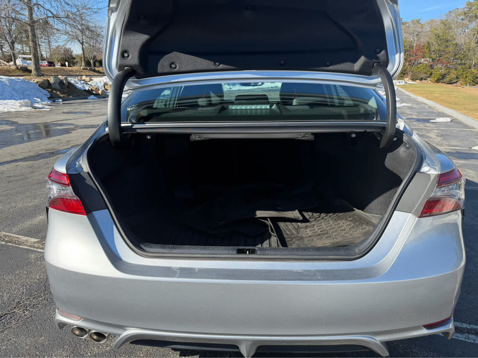 2022 Toyota Camry Hybrid XSE