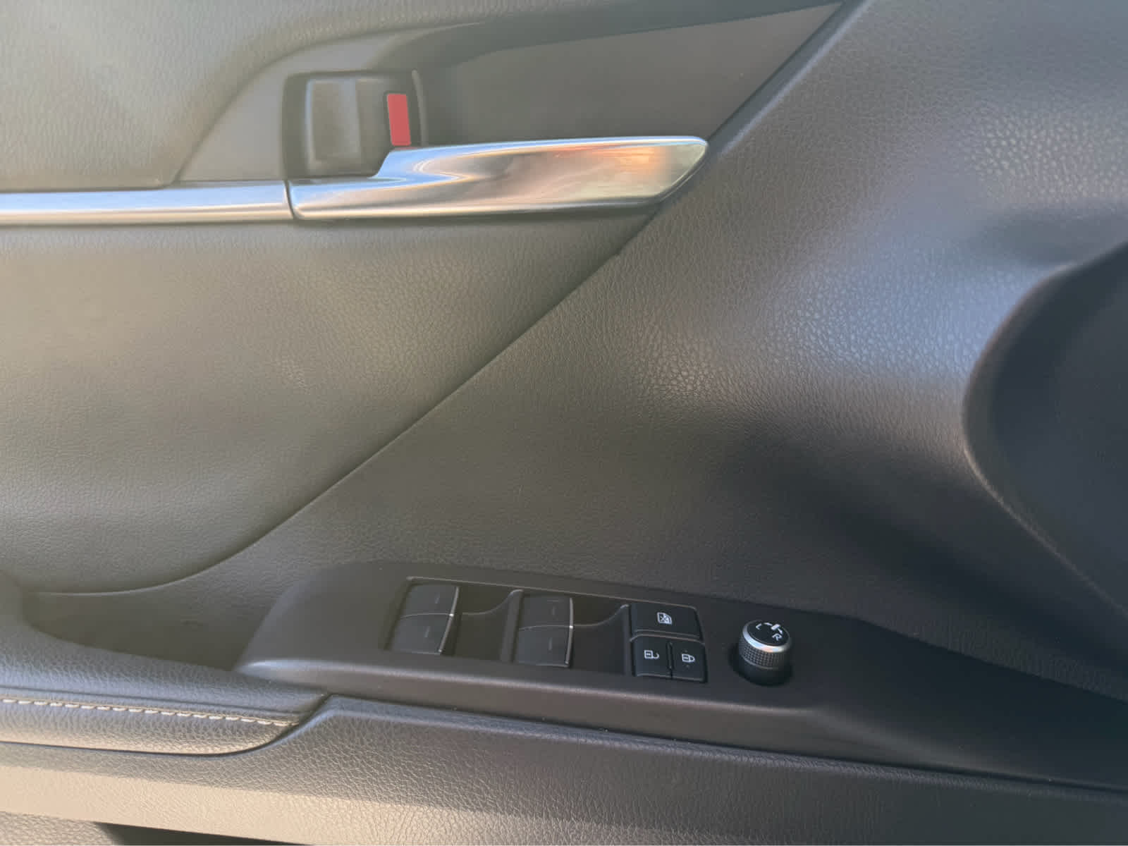 2022 Toyota Camry Hybrid XSE