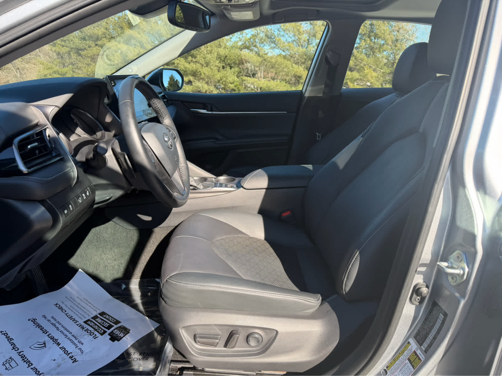 2022 Toyota Camry Hybrid XSE