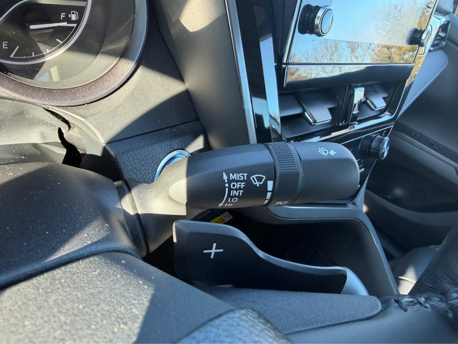 2022 Toyota Camry Hybrid XSE