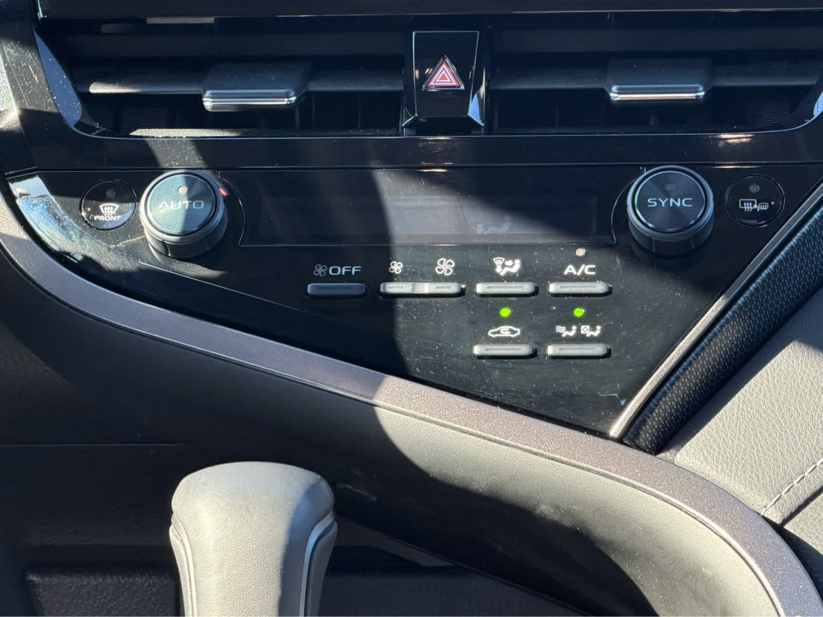 2022 Toyota Camry Hybrid XSE