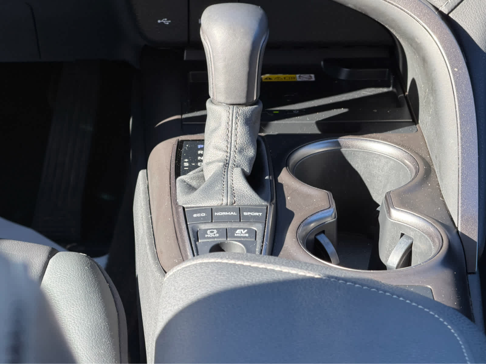 2022 Toyota Camry Hybrid XSE