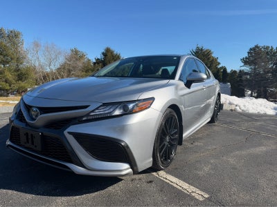2022 Toyota Camry Hybrid XSE