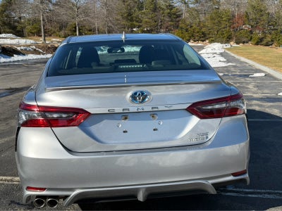 2022 Toyota Camry Hybrid XSE