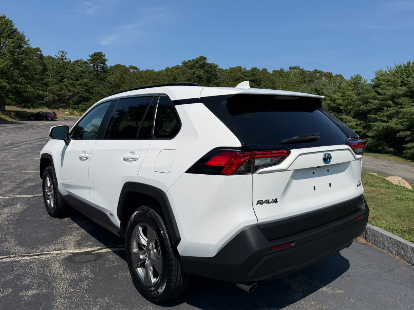 2024 Toyota RAV4 Hybrid LE