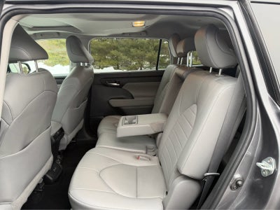 2023 Toyota Highlander Hybrid XLE