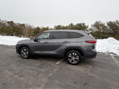 2023 Toyota Highlander Hybrid XLE