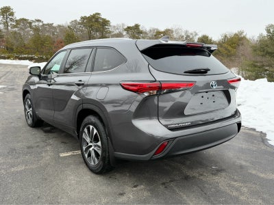 2023 Toyota Highlander Hybrid XLE