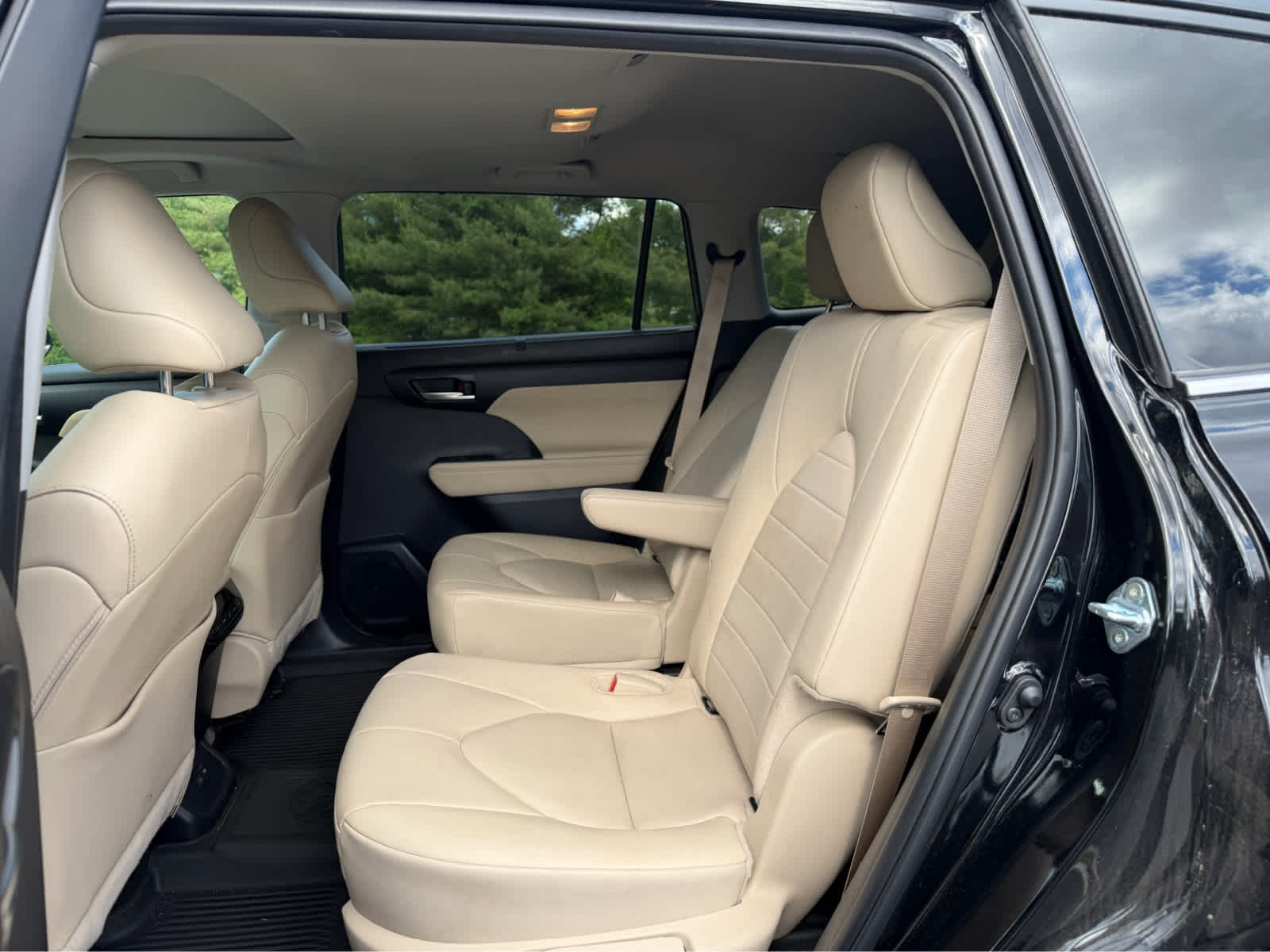 2025 Toyota Highlander XLE