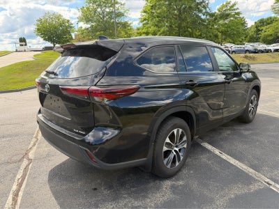 2025 Toyota Highlander XLE