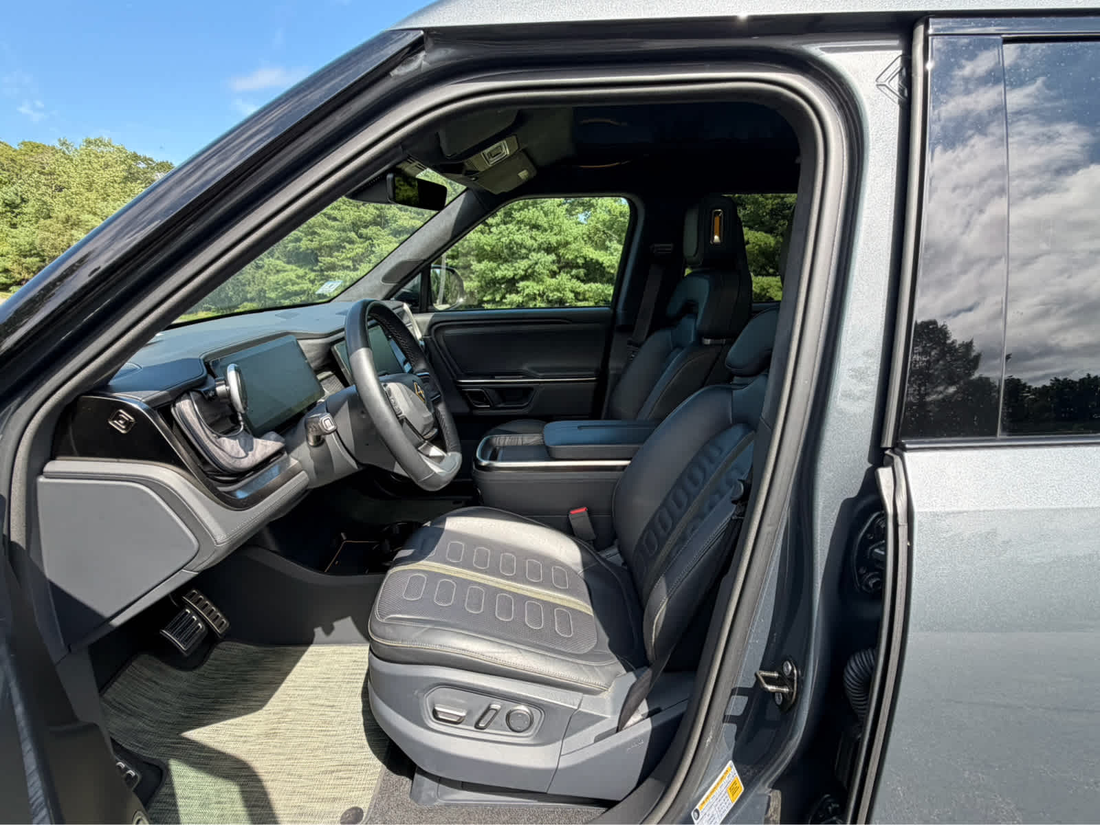 2022 Rivian R1T Adventure Package