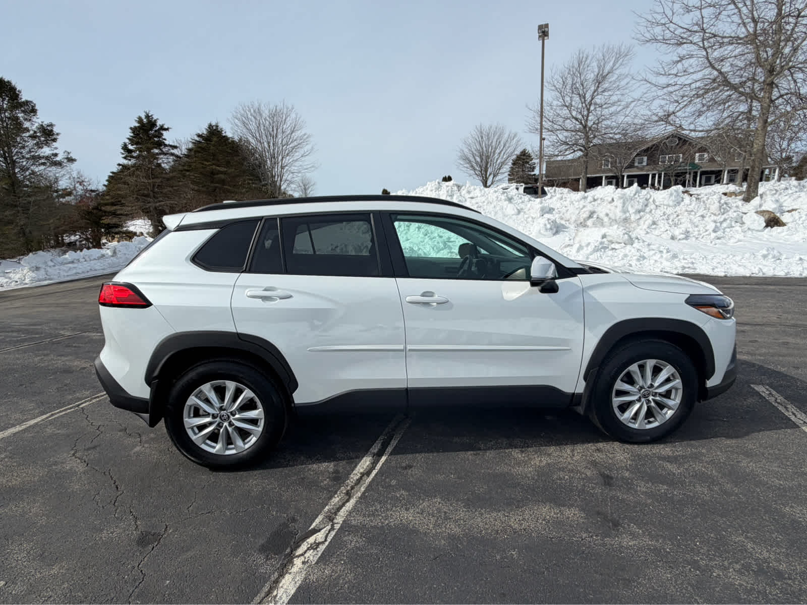 2023 Toyota Corolla Cross LE