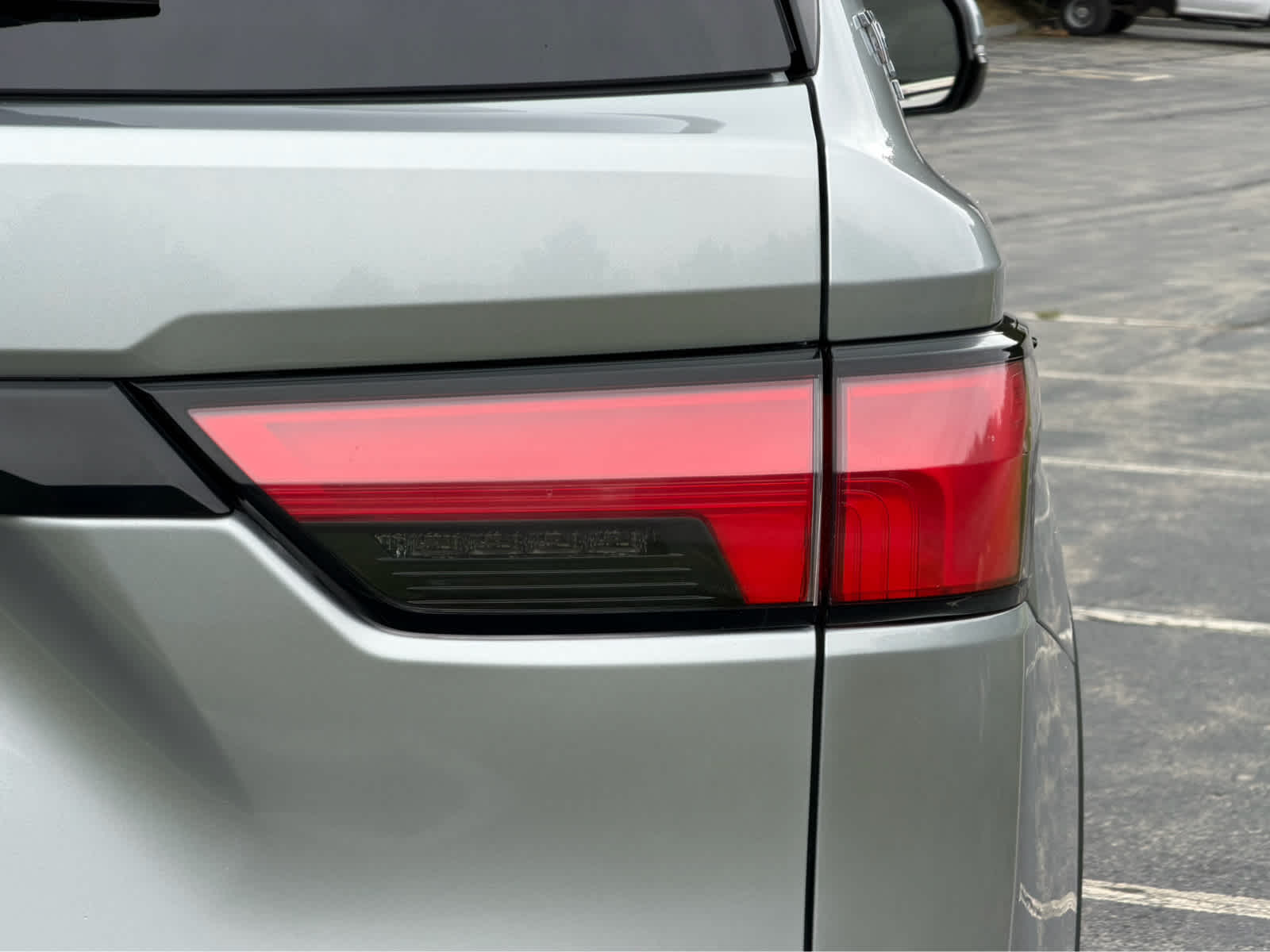 2024 Toyota Sequoia SR5