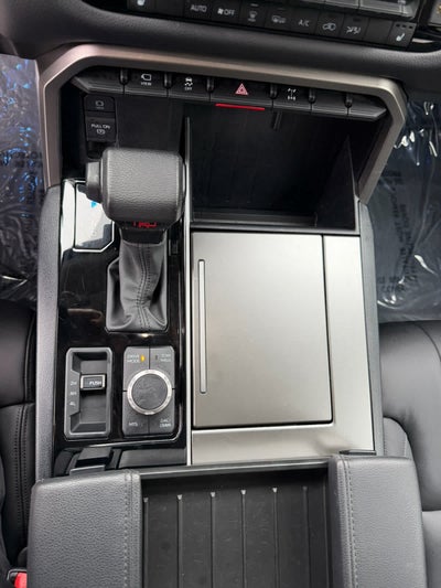 2024 Toyota Sequoia SR5