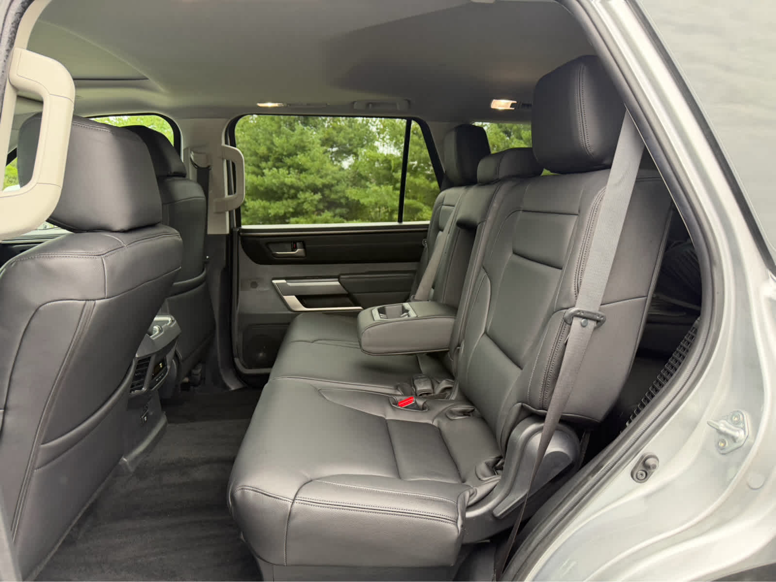 2024 Toyota Sequoia SR5