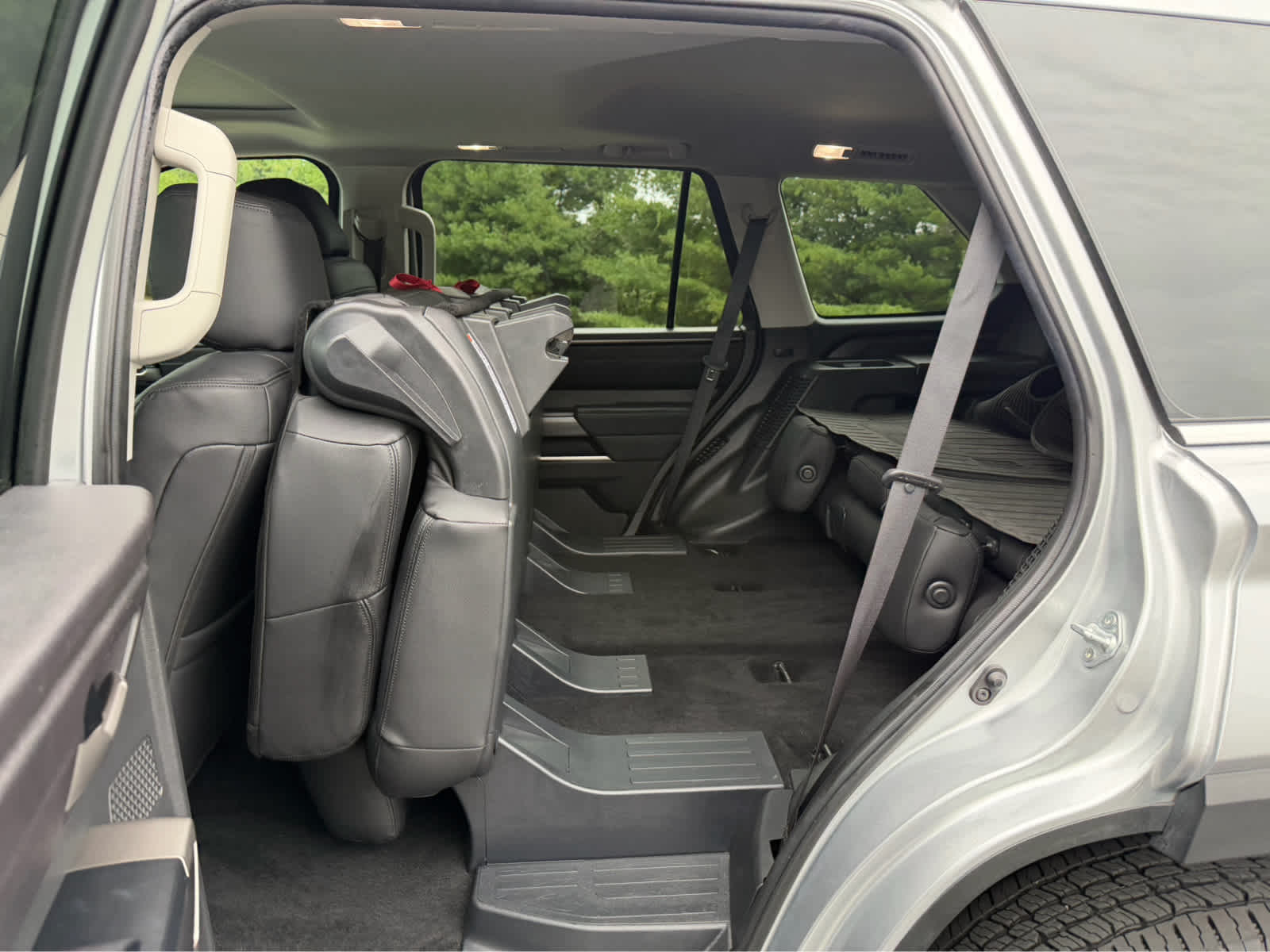 2024 Toyota Sequoia SR5
