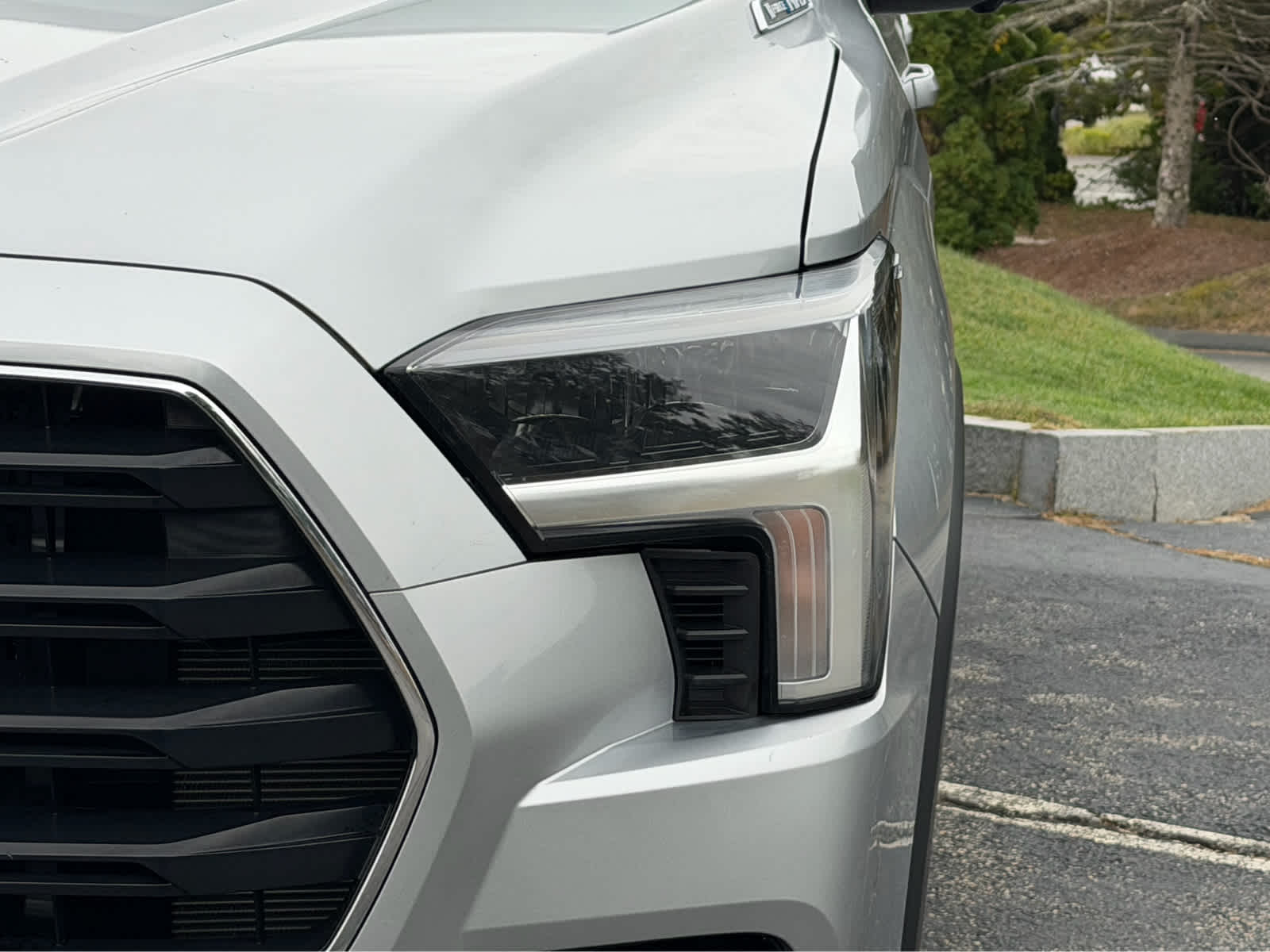2024 Toyota Sequoia SR5