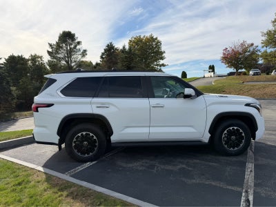 2024 Toyota Sequoia SR5