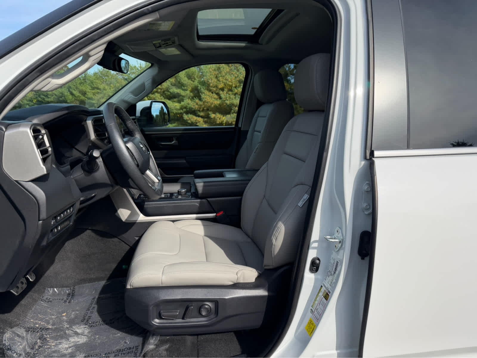 2024 Toyota Sequoia SR5