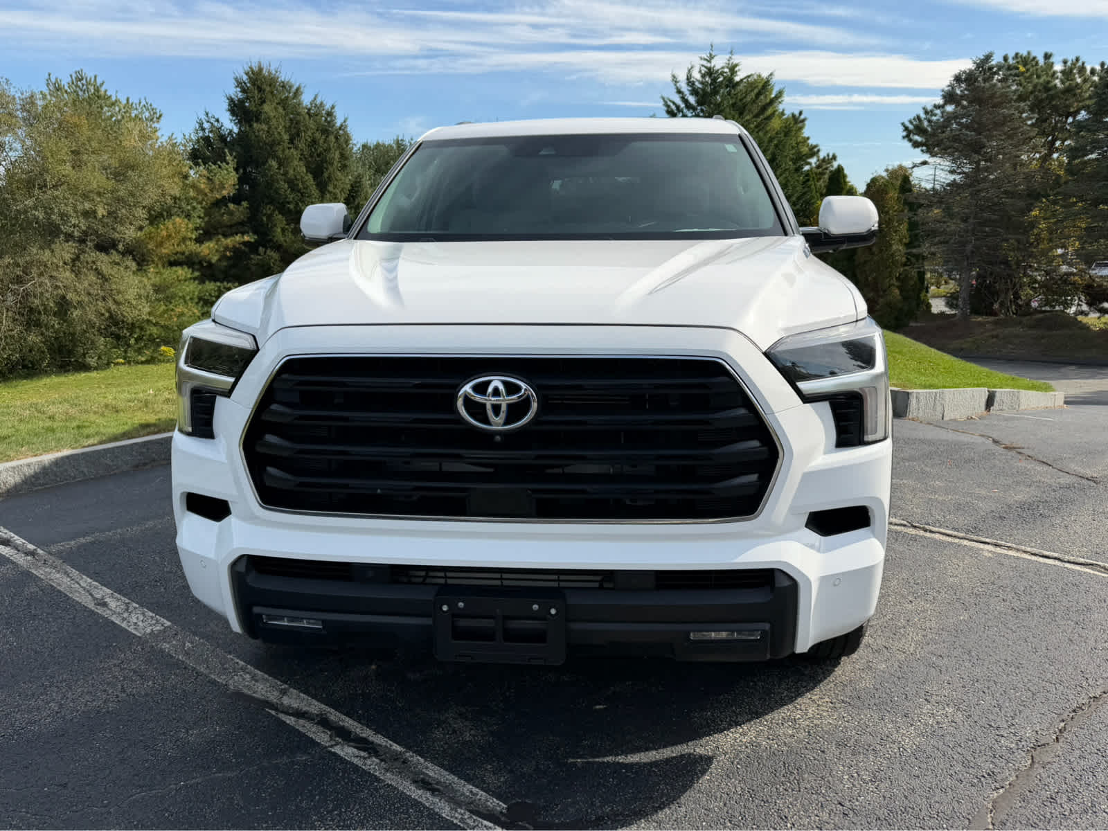 2024 Toyota Sequoia SR5