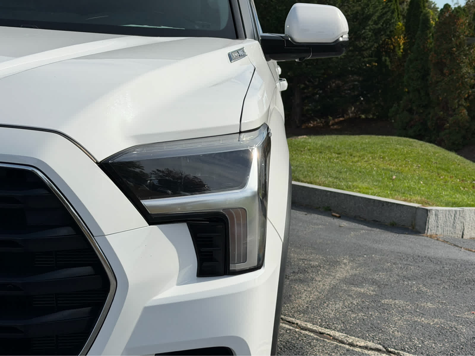 2024 Toyota Sequoia SR5