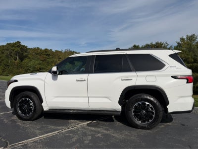 2024 Toyota Sequoia SR5