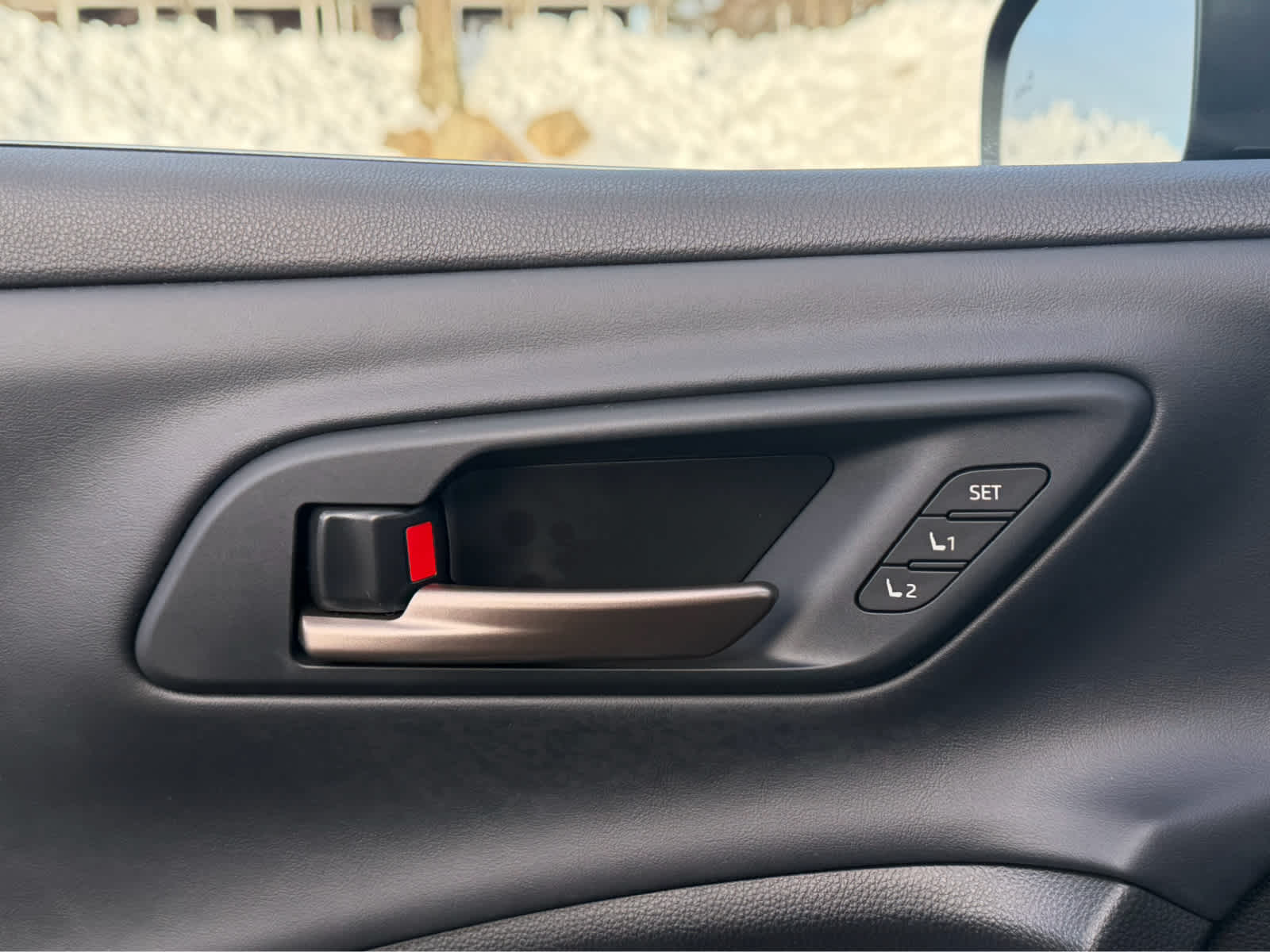 2025 Toyota Crown Signia XLE