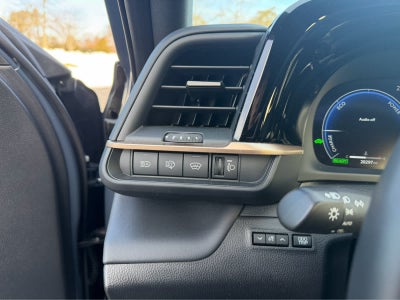 2025 Toyota Crown Signia XLE