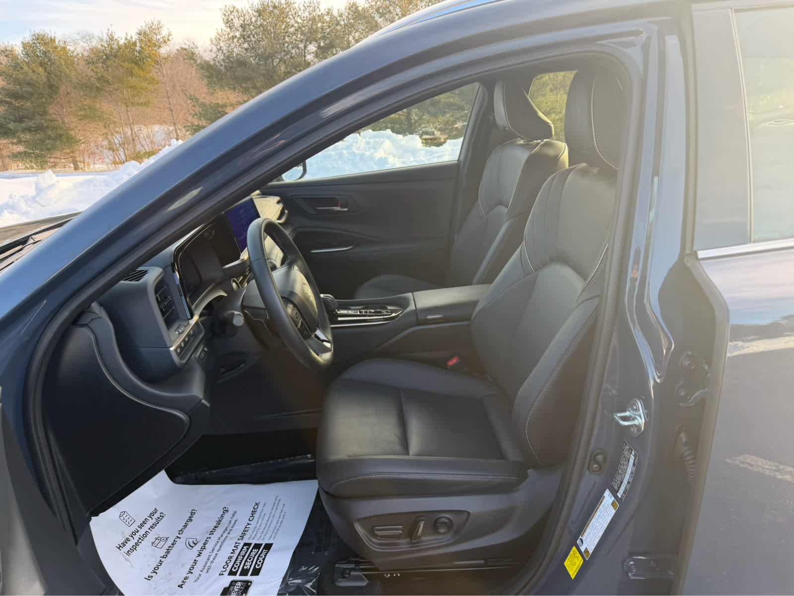 2025 Toyota Crown Signia XLE