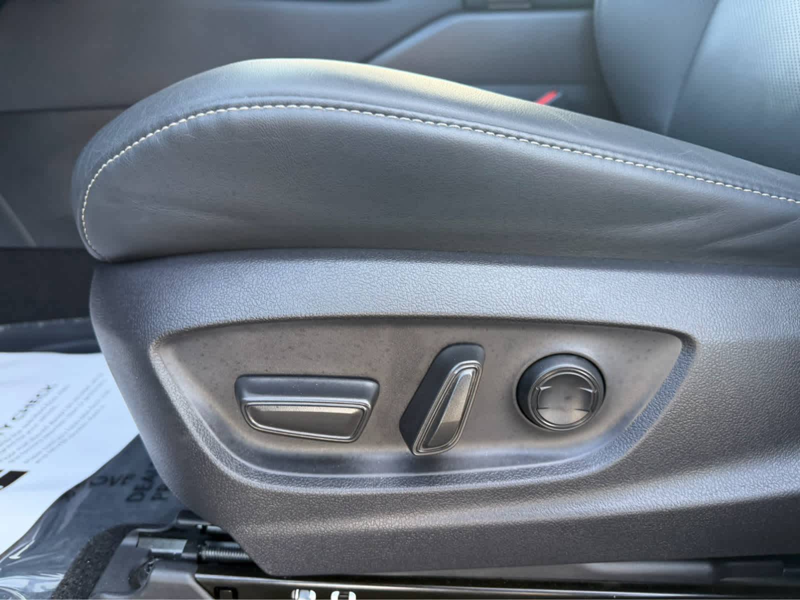 2025 Toyota Crown Signia XLE