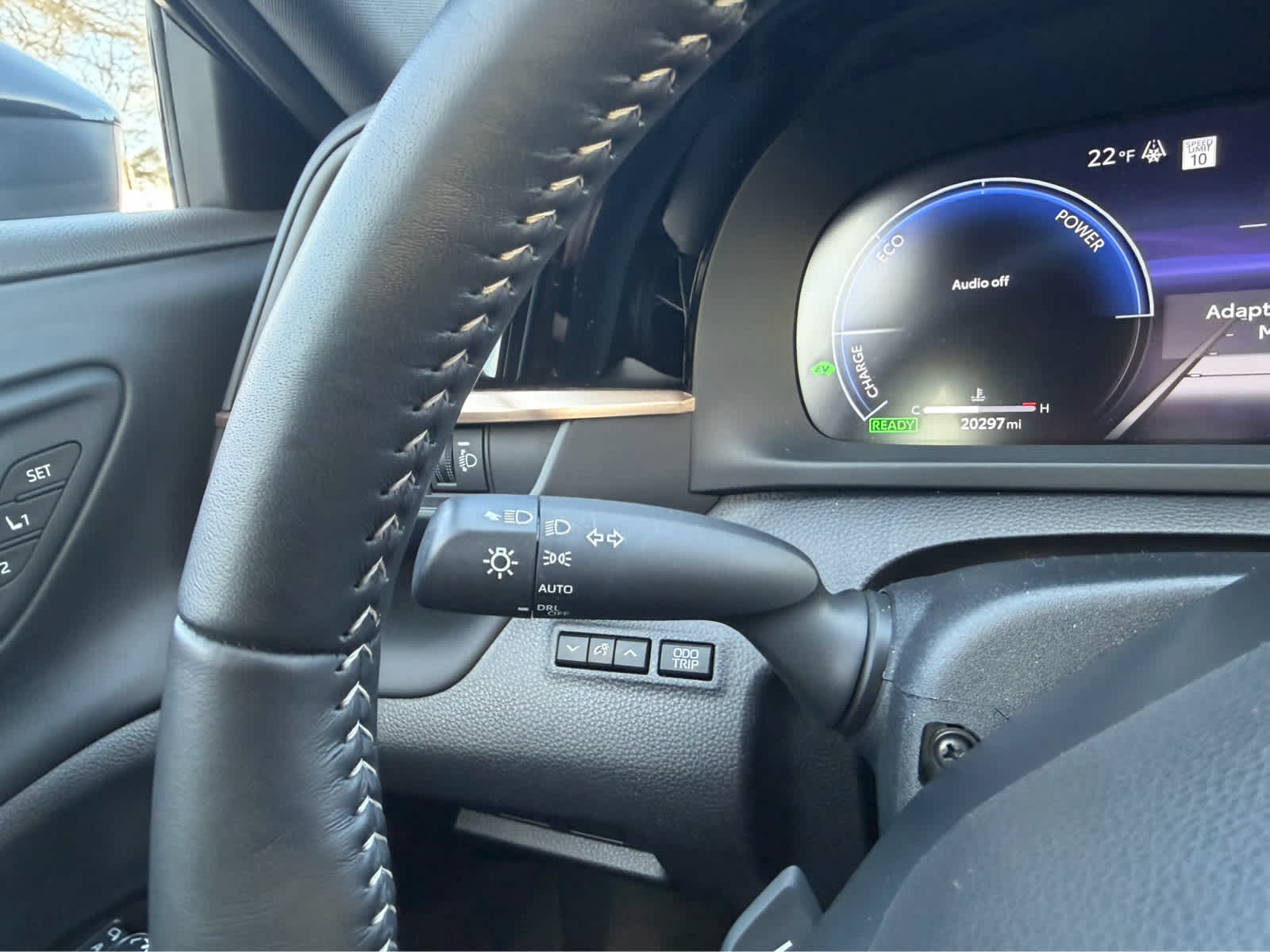 2025 Toyota Crown Signia XLE