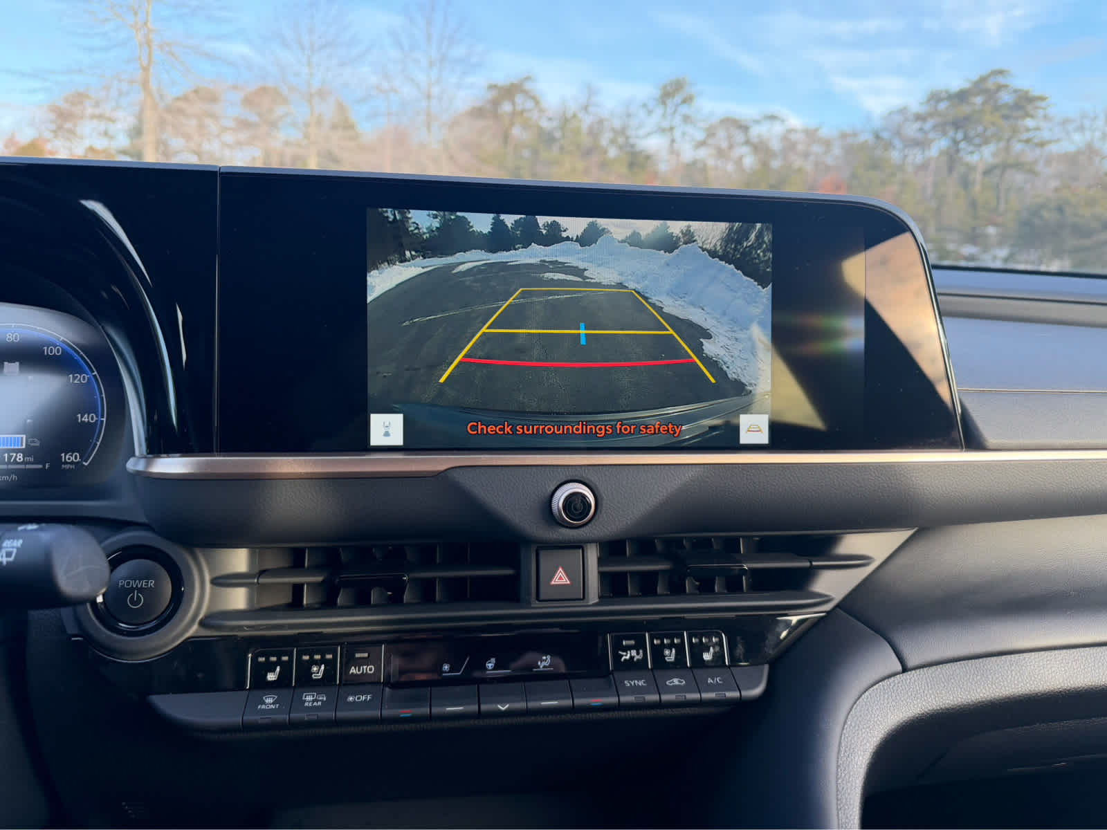 2025 Toyota Crown Signia XLE