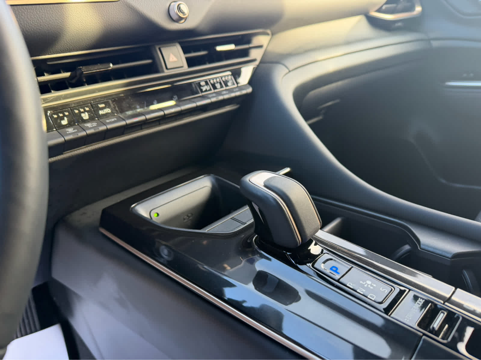 2025 Toyota Crown Signia XLE