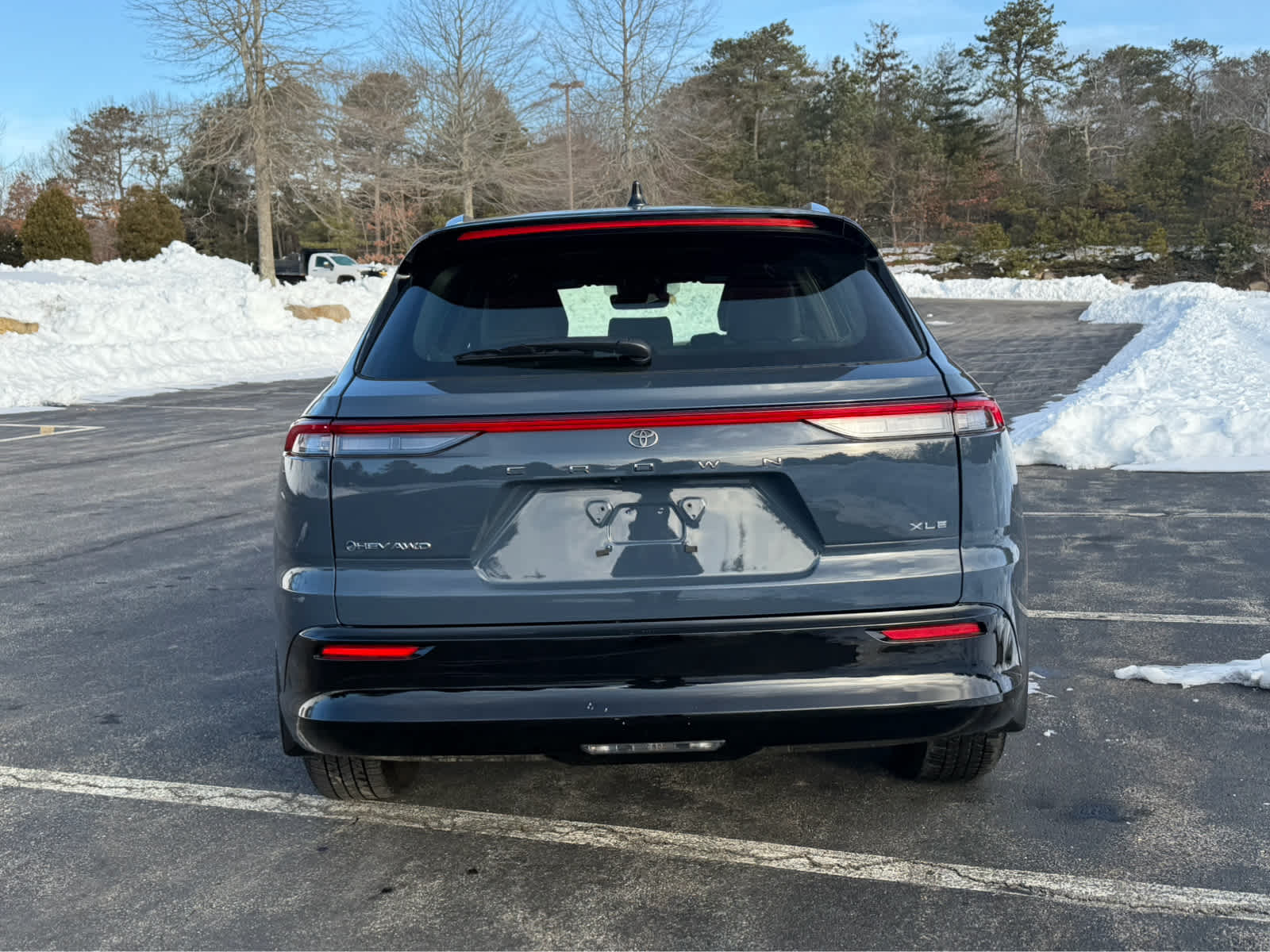 2025 Toyota Crown Signia XLE