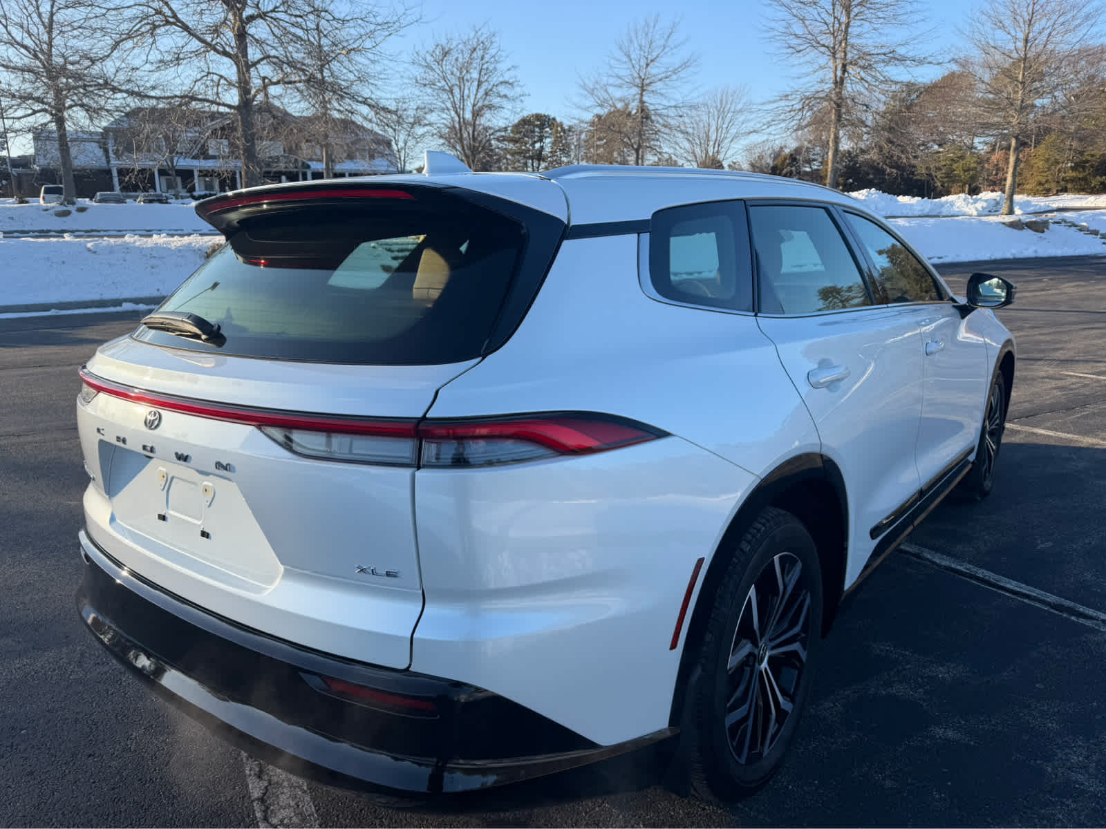 2025 Toyota Crown Signia XLE