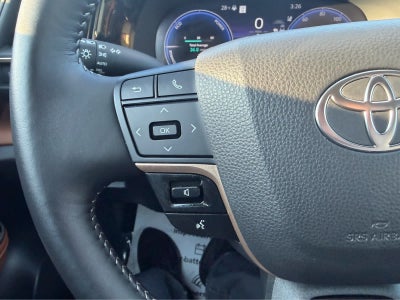 2025 Toyota Crown Signia XLE