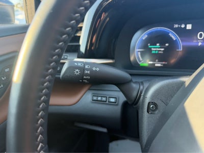 2025 Toyota Crown Signia XLE