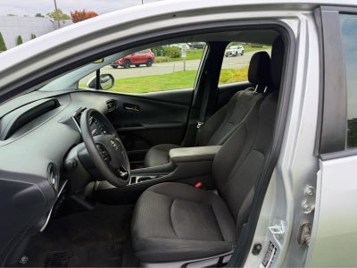 2021 Toyota Prius LE