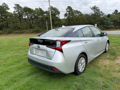 2021 Toyota Prius LE
