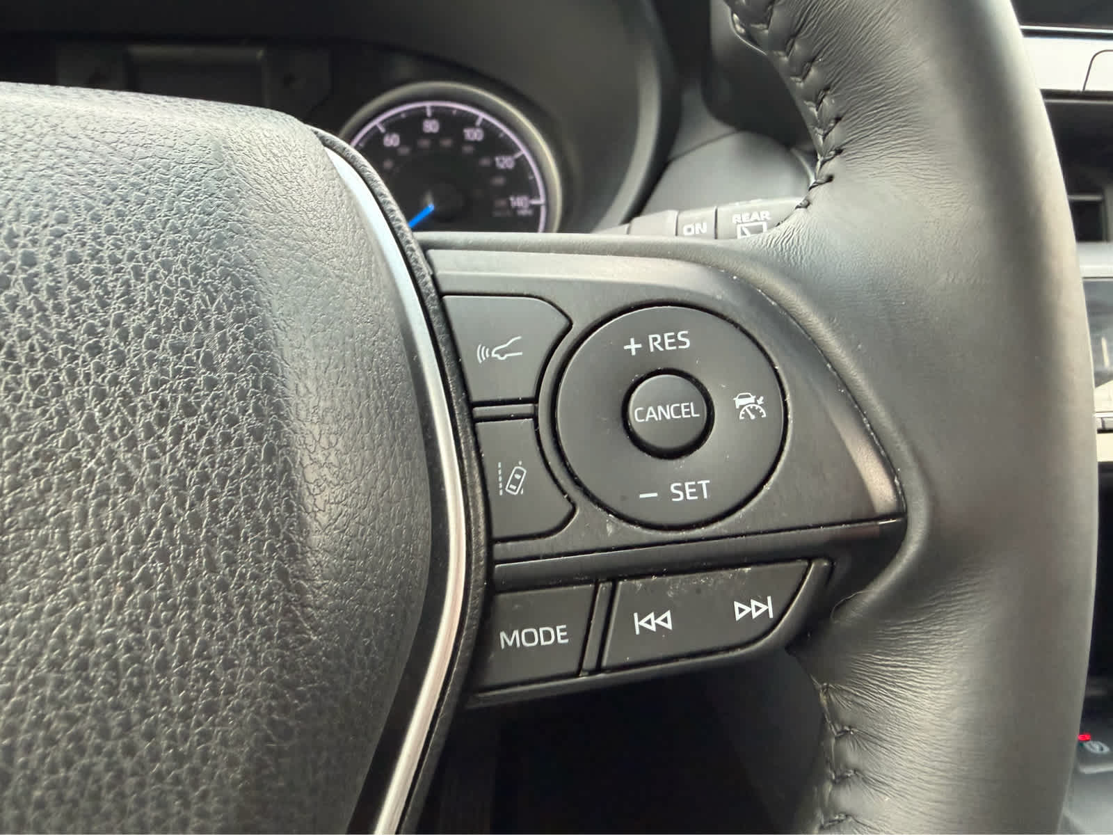 2022 Toyota Venza LE