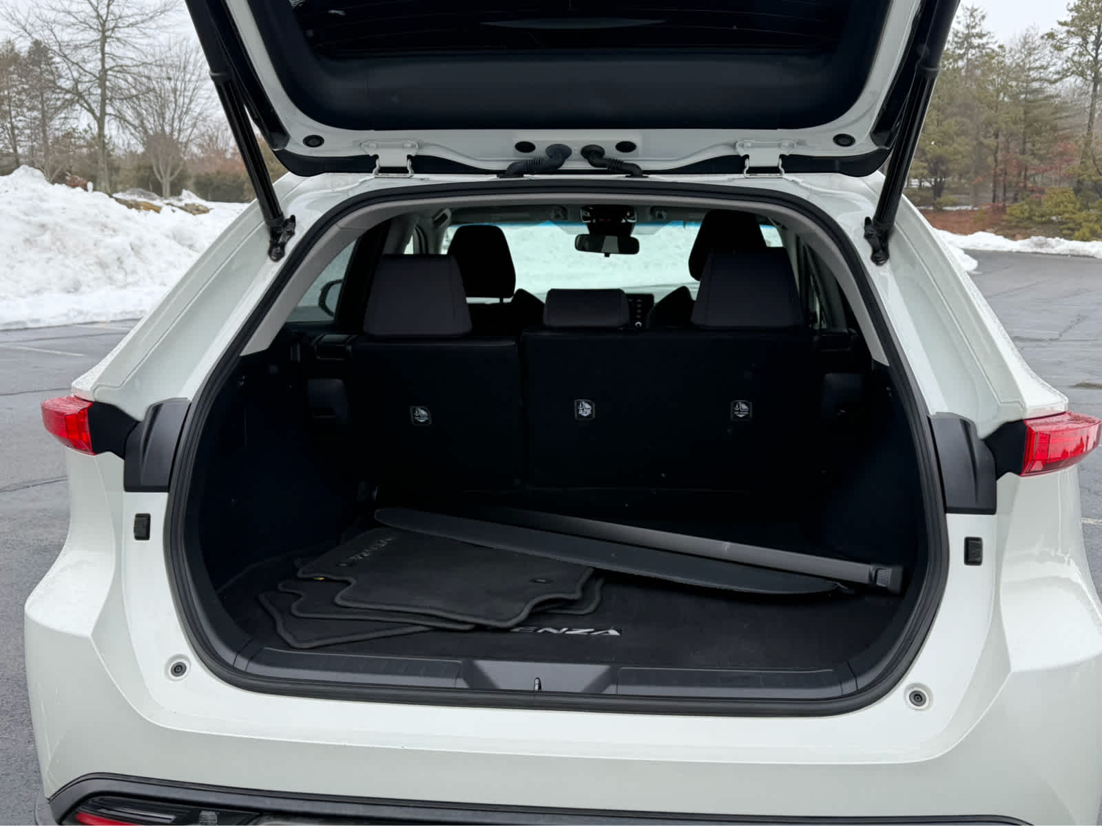 2022 Toyota Venza LE