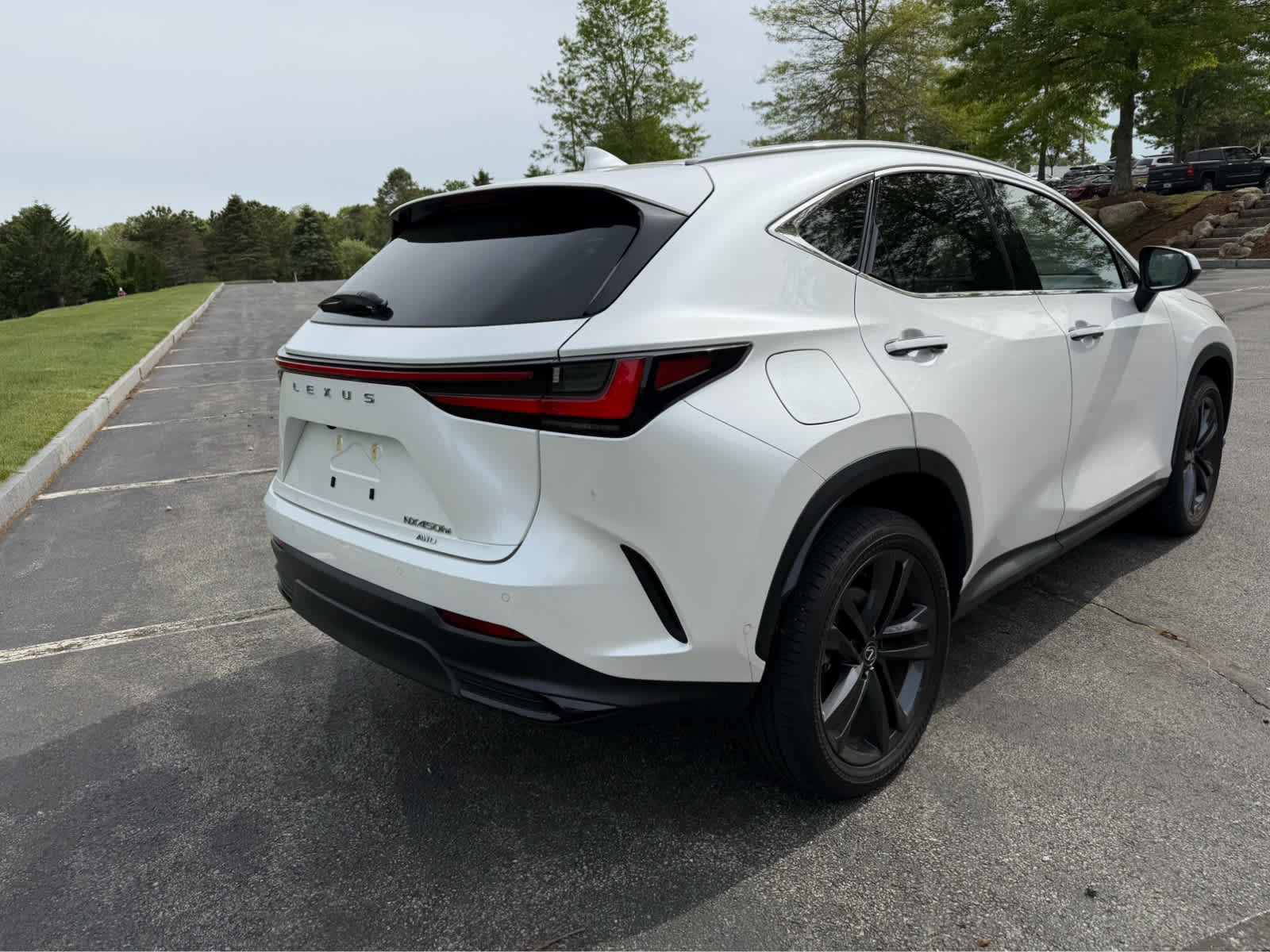 2025 Lexus NX 450h+ Luxury