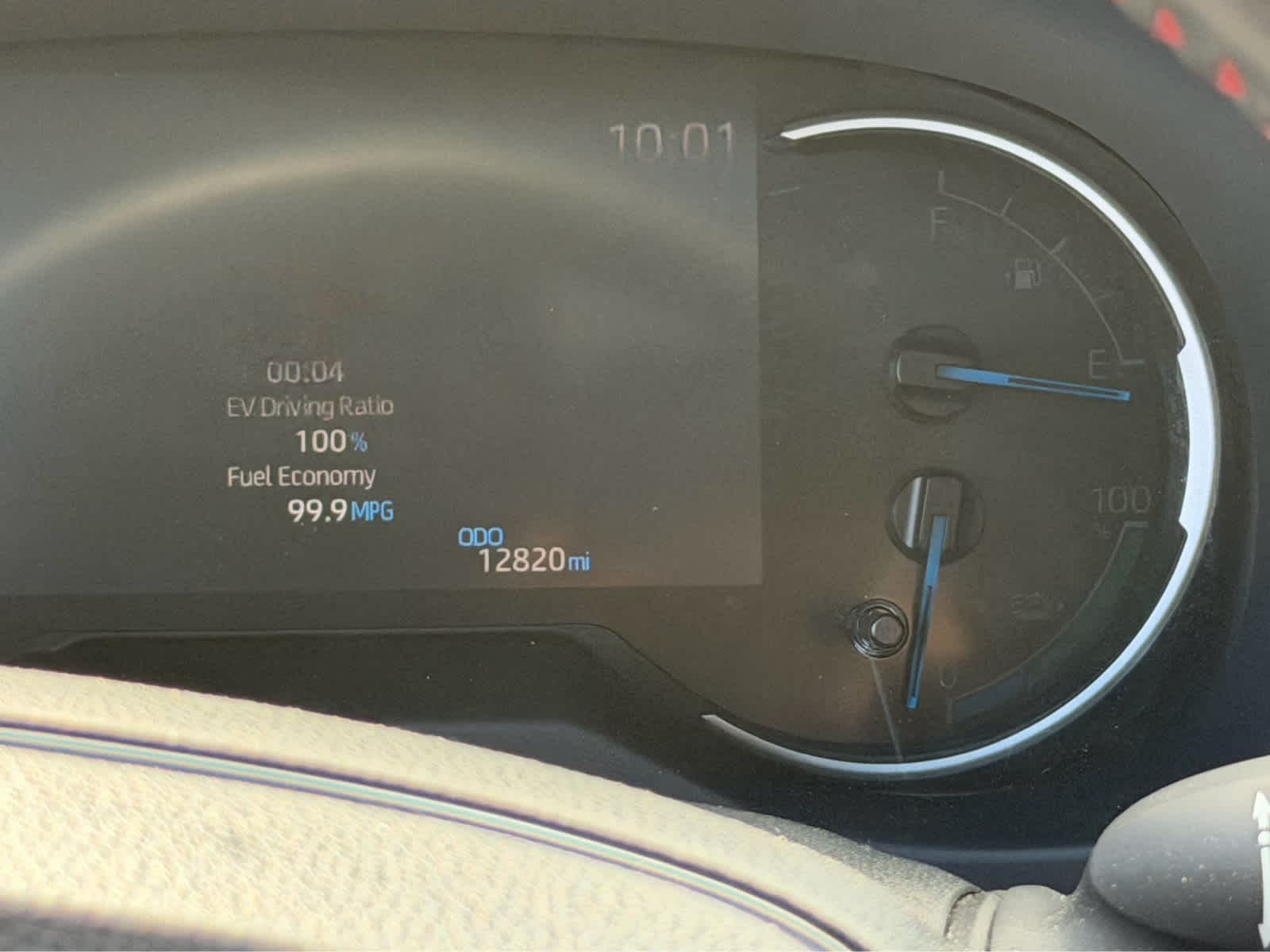 2024 Toyota RAV4 Prime SE