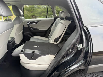 2023 Toyota RAV4 Hybrid XLE Premium