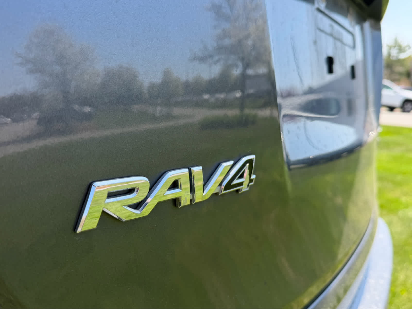 2017 Toyota RAV4 Hybrid XLE