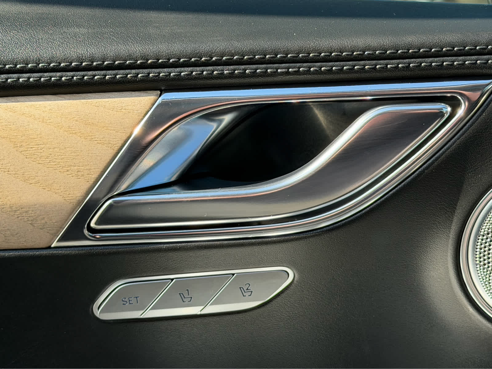 2024 Genesis GV80 Base