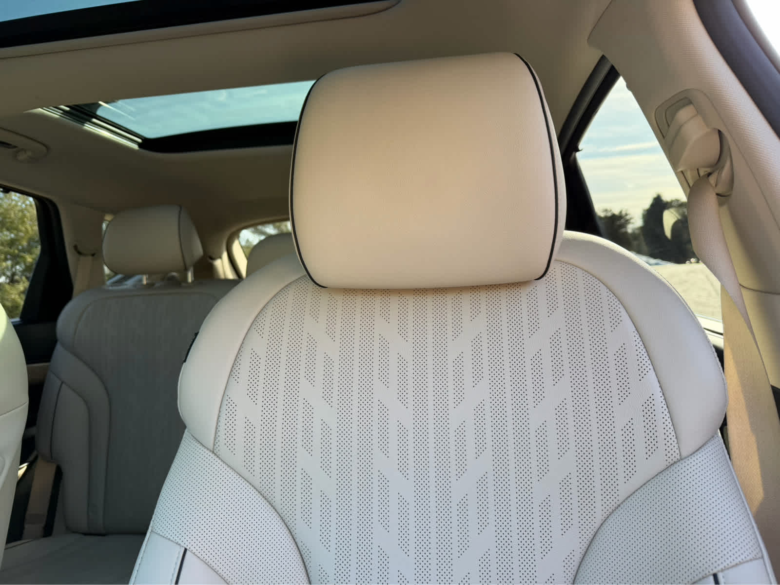 2024 Genesis GV80 Base